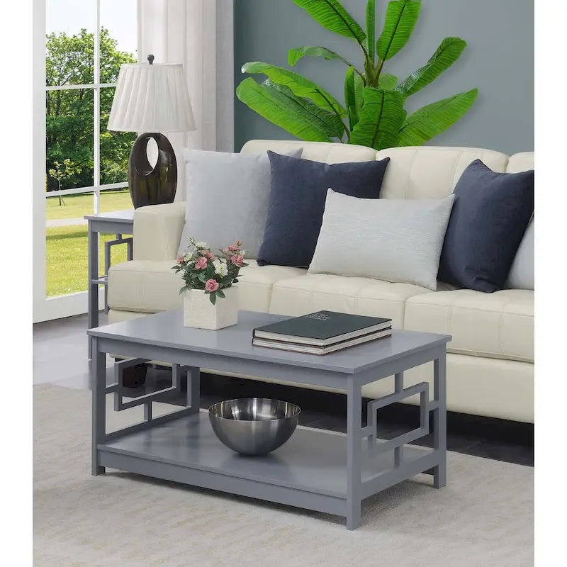 Table basse avec étagères