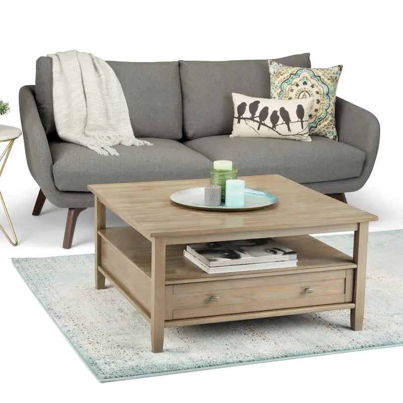 Table basse carrée de style transitionnel en bois massif, 36 pouces de large - 36 x 36 x 18,5
