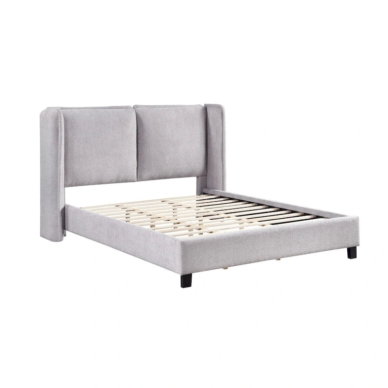 Lit plateforme moderne grand format en tissu résilient, avec tête de lit capitonnée à oreilles.
